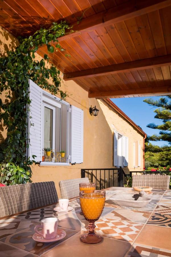 Apartmán Casa Arokaria Pendarianá Exteriér fotografie