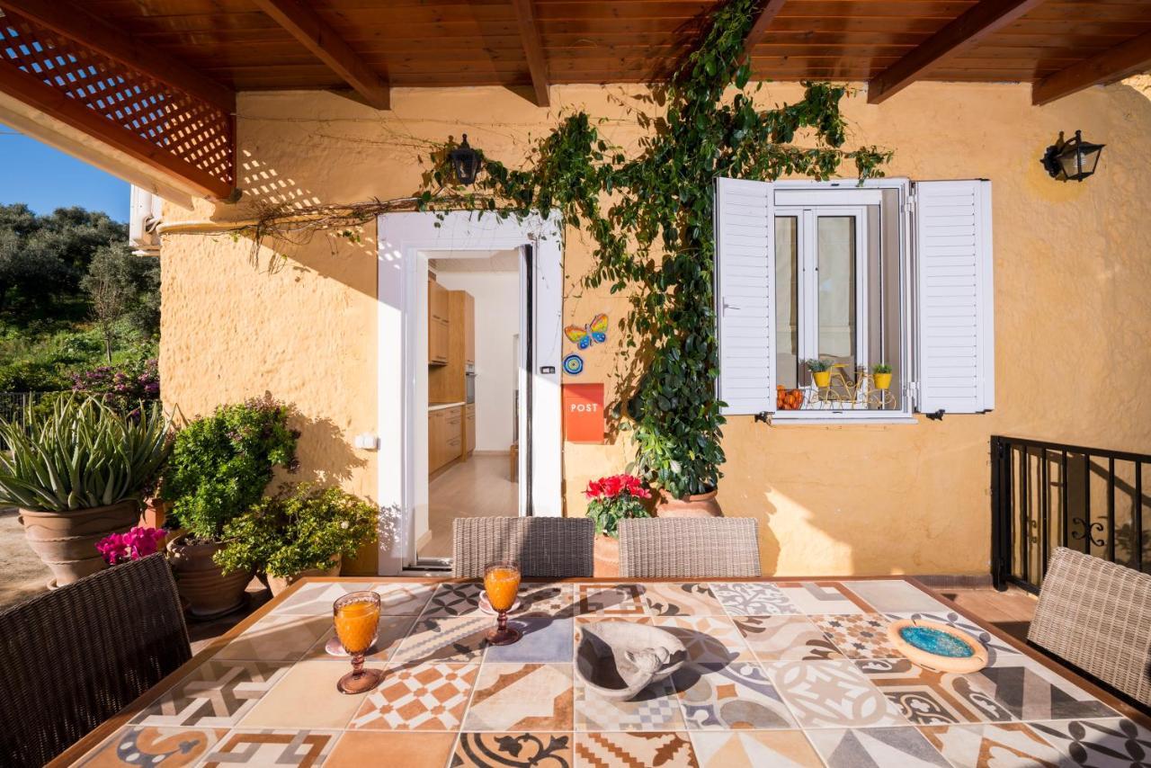 Apartmán Casa Arokaria Pendarianá Exteriér fotografie