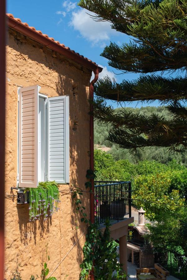 Apartmán Casa Arokaria Pendarianá Exteriér fotografie